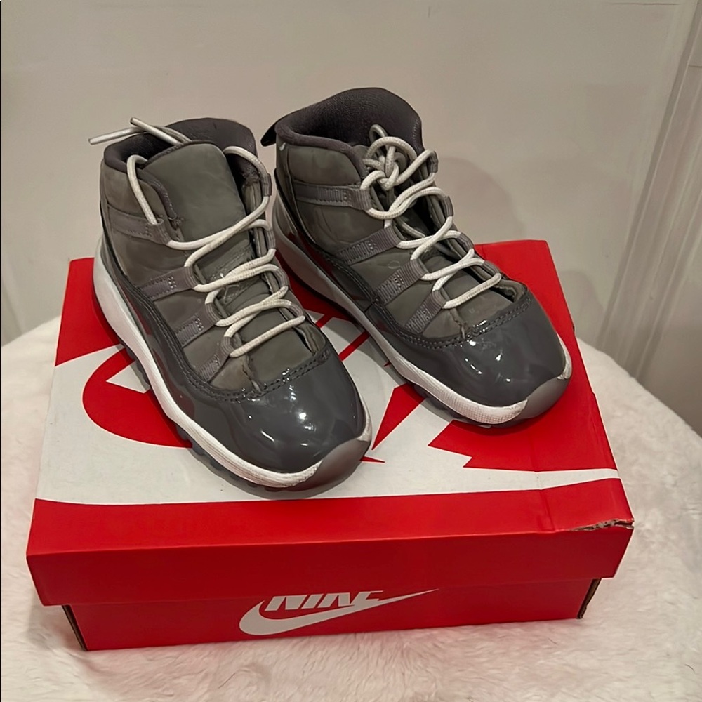 “Jordan retro 11” toddlers size 8 Nike Gray and White High-Top Sneakers